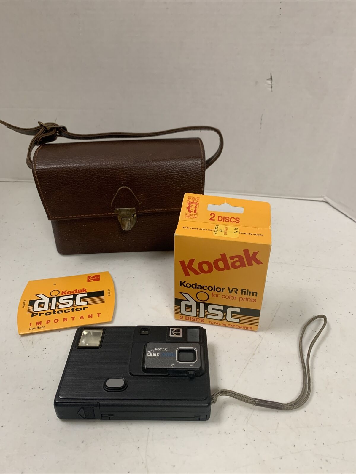 Kodak Disc 3000 Vintage Camera With Film And Case